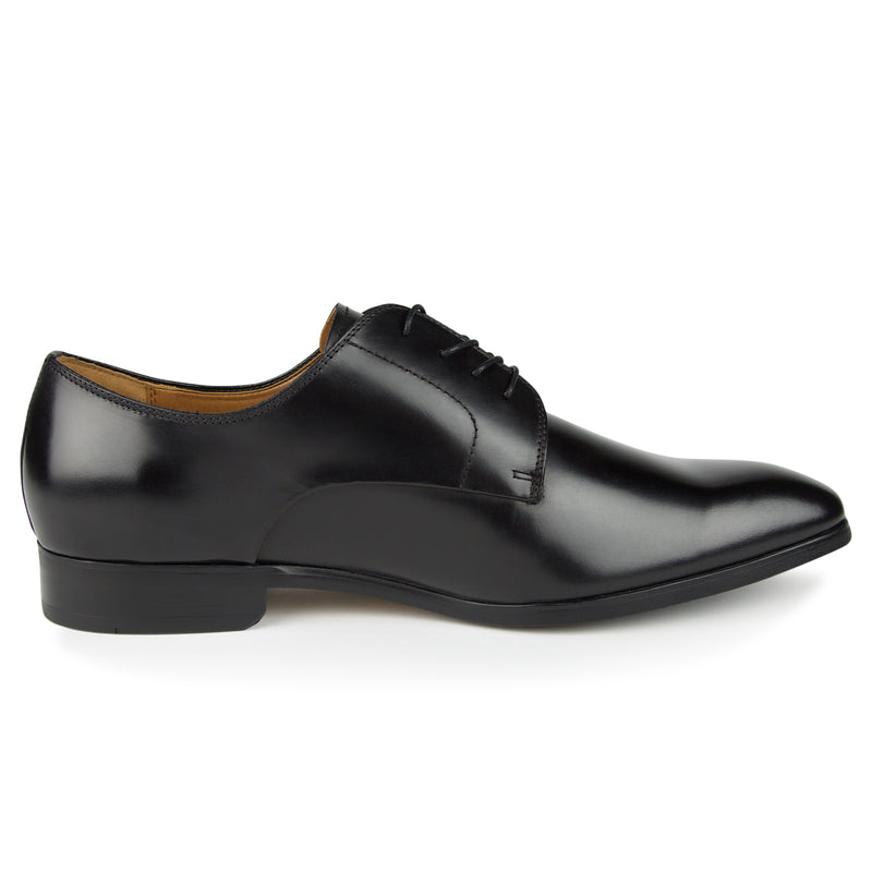 Steve Madden Parsens Shoes (Color: black leather)