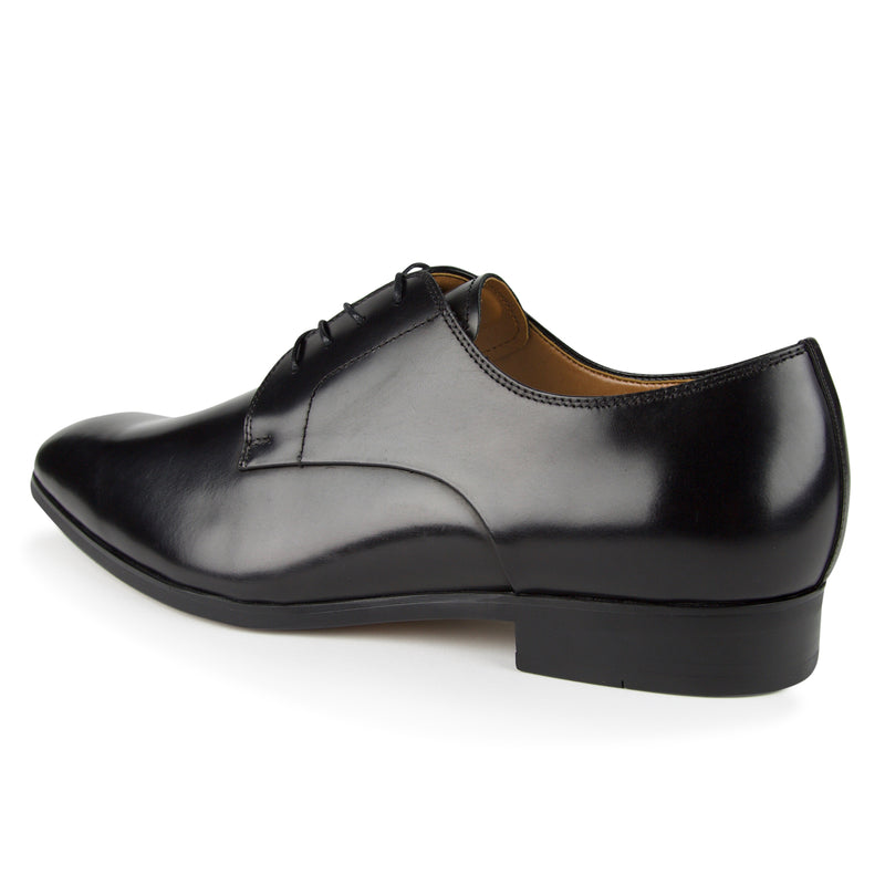 Steve Madden Parsens Shoes (Color: black leather)