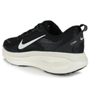 Nike Vomero 18 Shoes (Color: black/summit white)