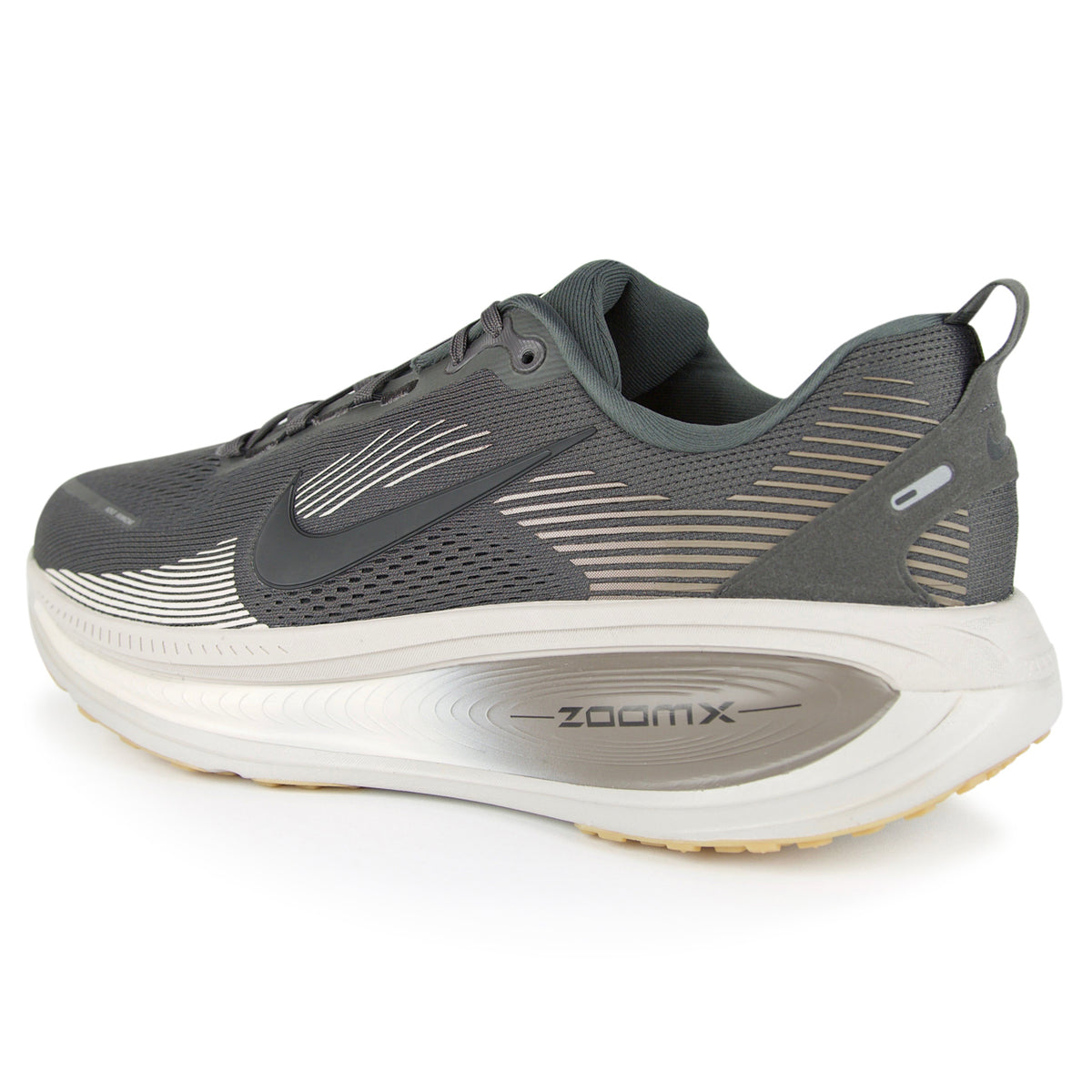 オクジュン Nike Vomero 18 | Men's sizes 14-18