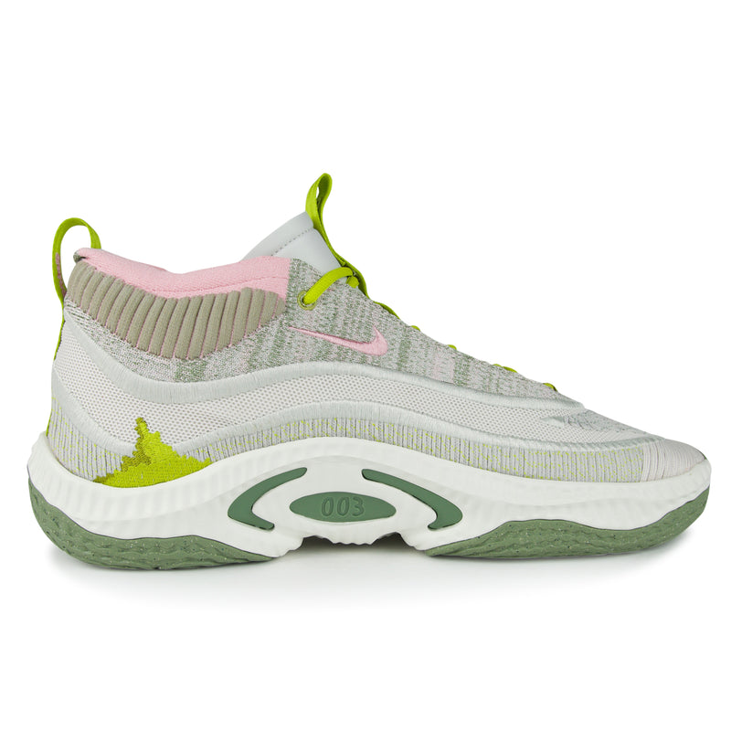 Nike Cosmic Unity 3