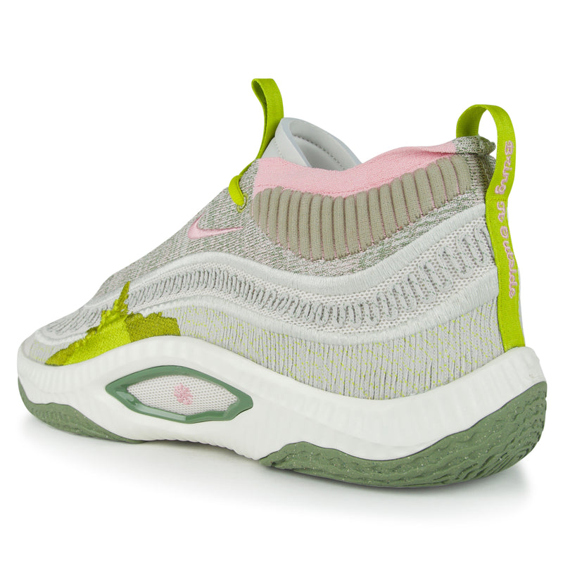 Nike Cosmic Unity 3